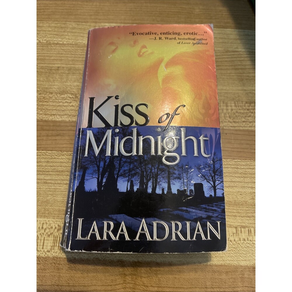 Kiss of Midnight; The Midnight Breed, Boo- paperback, 9780553589375, Lara Adrian